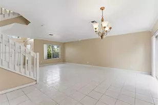 8801 SW 9th Ct, Pembroke Pines, FL 33025 - Photo 11