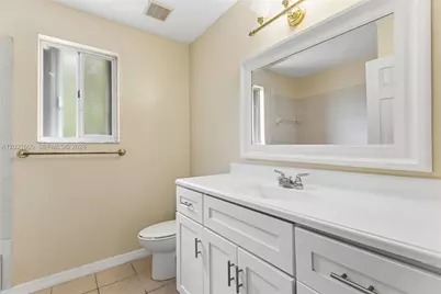 8801 SW 9th Ct, Pembroke Pines, FL 33025 - Photo 35