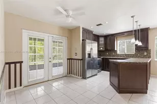 8801 SW 9th Ct, Pembroke Pines, FL 33025 - Photo 13