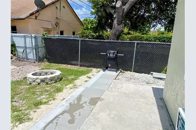 1112 N 61st Ter #B, Hollywood, FL 33024 - Photo 15
