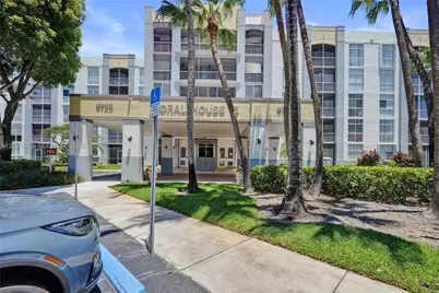 9725 NW 52nd St #406, Doral, FL 33178 - Photo 37
