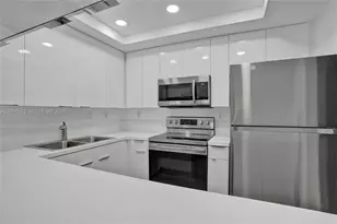 9725 NW 52nd St, Doral, FL 33178 - Photo 5