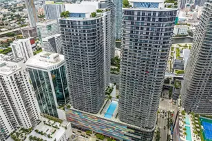 55 SW 9th St, Miami, FL 33130 - Photo 33