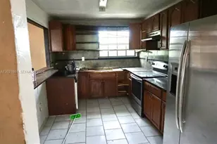 1667 NW 67th St, Miami, FL 33147 - Photo 5