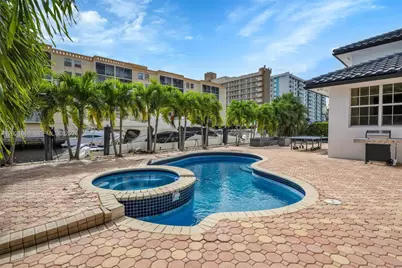 2940 NE 164th St, North Miami Beach, FL 33160 - Photo 35