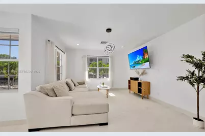 2940 NE 164th St, North Miami Beach, FL 33160 - Photo 5
