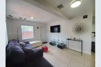 372 NE 162nd St, Miami, FL 33162 - Photo 21