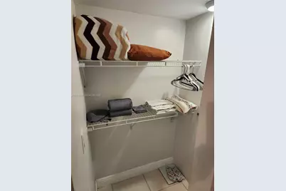 372 NE 162nd St, Miami, FL 33162 - Photo 11