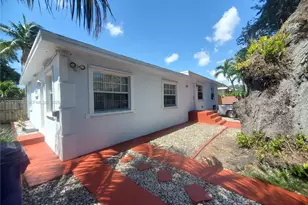372 NE 162nd St, Miami, FL 33162 - Photo 3