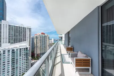 1300 Brickell Bay Dr #2900, Miami, FL 33131 - Photo 17