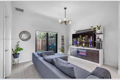 8015 NW 104th Ave #3, Doral, FL 33178 - Photo 3