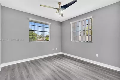 14212 NE 4th Ave, Miami, FL 33161 - Photo 23