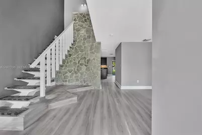 14212 NE 4th Ave, Miami, FL 33161 - Photo 5