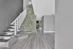 14212 NE 4th Ave, Miami, FL 33161 - Photo 5