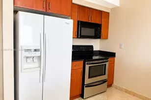 18001 Collins Ave, Sunny Isles Beach, FL 33160 - Photo 5