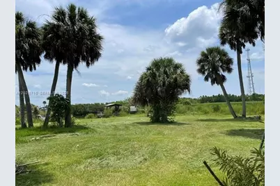 1326 Red Barn Rd, Moore Haven, FL 33471 - Photo 1