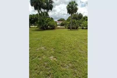 1326 Red Barn Rd, Moore Haven, FL 33471 - Photo 5
