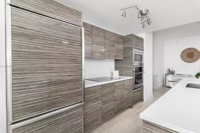 460 NE 28th St #3105, Miami, FL 33137 - Photo 11