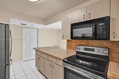 5555 Ludlam Rd #46, South Miami, FL 33155 - Photo 9