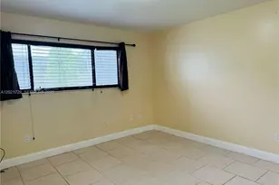 9715 Hammocks Blvd, Miami, FL 33196 - Photo 19