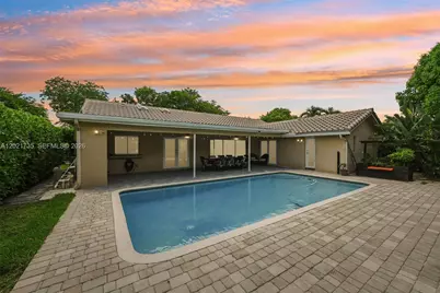 483 NW 107th Ave, Coral Springs, FL 33071 - Photo 3