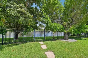 483 NW 107th Ave, Coral Springs, FL 33071 - Photo 41