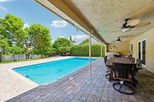 483 NW 107th Ave, Coral Springs, FL 33071 - Photo 1