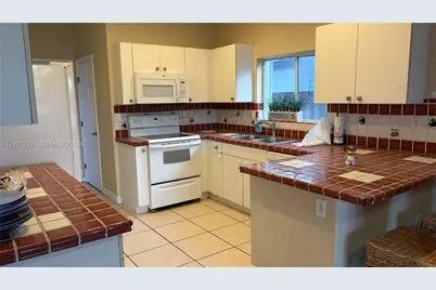 13553 SW 124th Ave Rd, Miami, FL 33186 - Photo 11