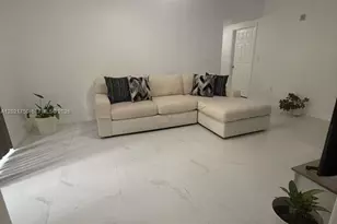 215 SW 117th Terrace, Pembroke Pines, FL 33025 - Photo 5