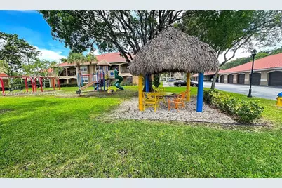 215 SW 117th Ter #14107, Pembroke Pines, FL 33025 - Photo 19
