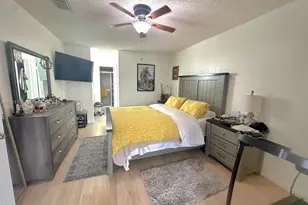 421 NE 210th Cir Terrace, Miami, FL 33179 - Photo 9