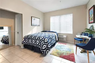 3710 Collins Ave, Miami Beach, FL 33140 - Photo 3