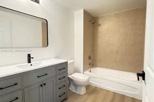 275 NE 18th St, Miami, FL 33132 - Photo 25
