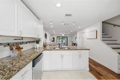 1257 NW 98th Ter #154, Pembroke Pines, FL 33024 - Photo 3