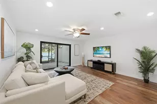 1257 NW 98th Terrace, Pembroke Pines, FL 33024 - Photo 7