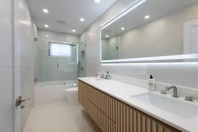 1701 SW 23rd Ter, Miami, FL 33145 - Photo 19