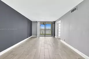 109 Lake Emerald Dr, Oakland Park, FL 33309 - Photo 13
