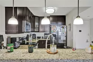 20335 W Country Club Dr, Aventura, FL 33180 - Photo 5