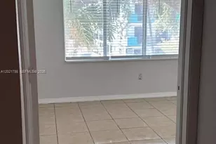 1021 NW 3rd St, Miami, FL 33128 - Photo 5