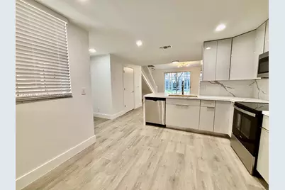 1498 Barcelona Way #3-21, Weston, FL 33327 - Photo 21