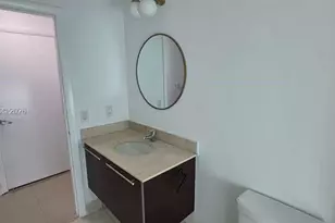 1900 N Bayshore Dr, Miami, FL 33132 - Photo 5
