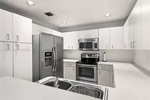 5033 NW 114th Ct, Doral, FL 33178 - Photo 5