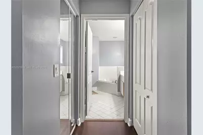 5033 NW 114th Ct, Doral, FL 33178 - Photo 15