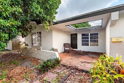 3905 SW 67th Ter, Miramar, FL 33023 - Photo 3