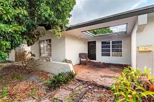 3905 SW 67th Terrace, Miramar, FL 33023 - Photo 3