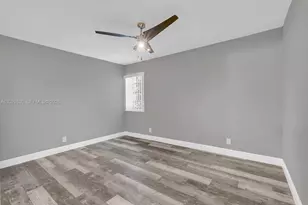 8911 NW 28th Dr, Coral Springs, FL 33065 - Photo 23