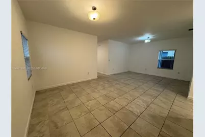 273 SE 31st Ave, Homestead, FL 33033 - Photo 3