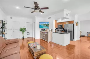 11650 SW 2nd St, Pembroke Pines, FL 33025 - Photo 1