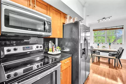 11650 SW 2nd St #16303, Pembroke Pines, FL 33025 - Photo 7
