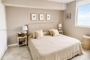 55 SE 6th St, Miami, FL 33131 - Photo 5